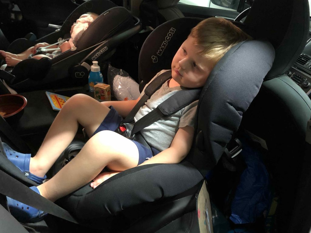 Bakåtvänd bilbarnstol